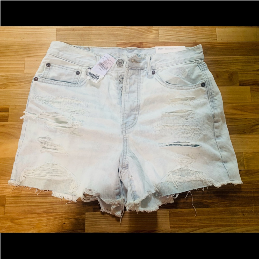 NWT American Eagle 90s Boyfriend Shorts
